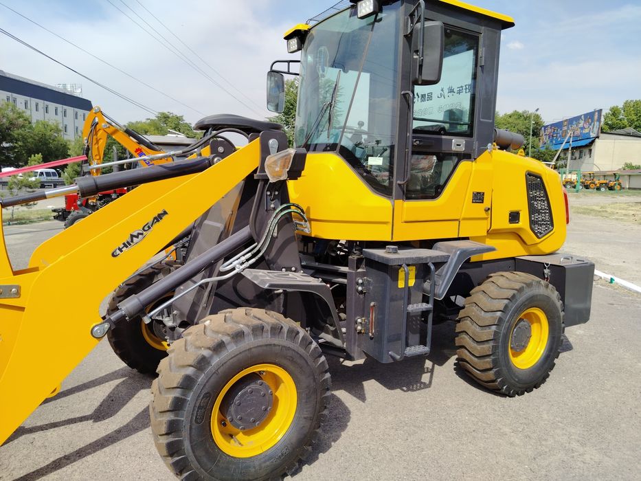 Фронтальный погрузчик ZL920 (1.5 тонны)