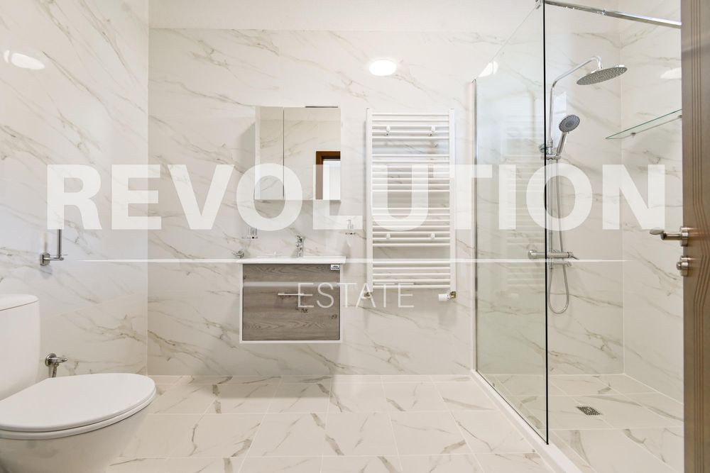 Четиристаен апартамент с ДВОЕН ГАРАЖ в  ж.к. Драгалевци.