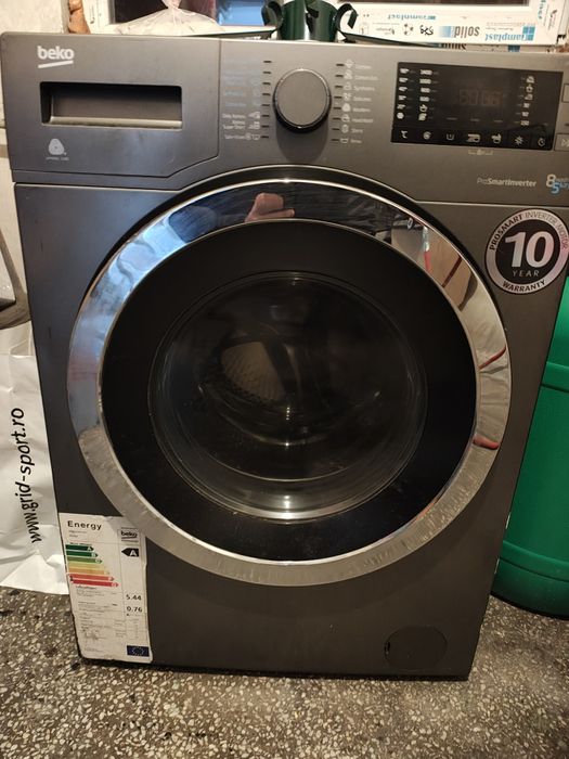 Mașina de spălat Beko cu uscator