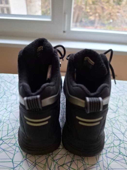 Зимни туристически обувки Icebug, размер 41 с шипове за лед