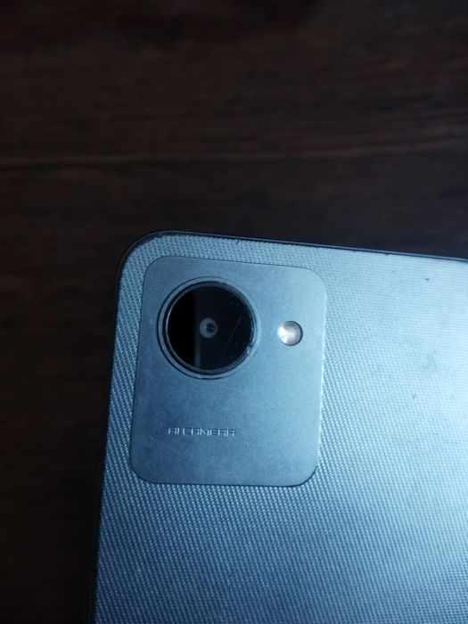 Realme C30 бәр жері істеп тұр сынық жоқ қатпайды бәрі чотка істеп тұр.