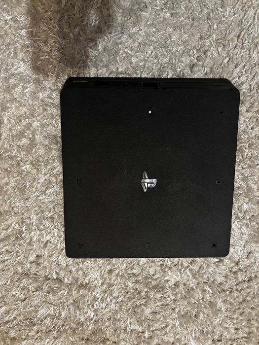 Playstation 4 slim