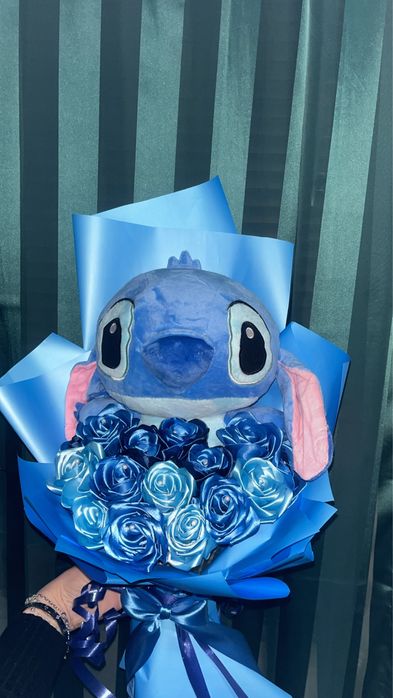 Ръчно изработен букет- -Stitch / Мече “Love”