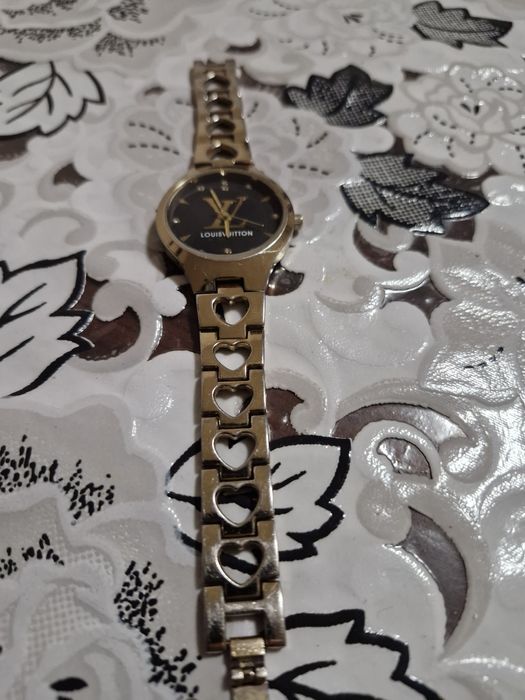 Дамски часовник Louis voitton