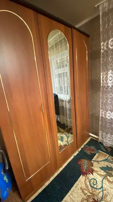 Продаю спальный гарнитур