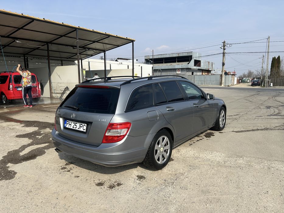 Mercedes C220 / 2010 diesel /// accept schimburi