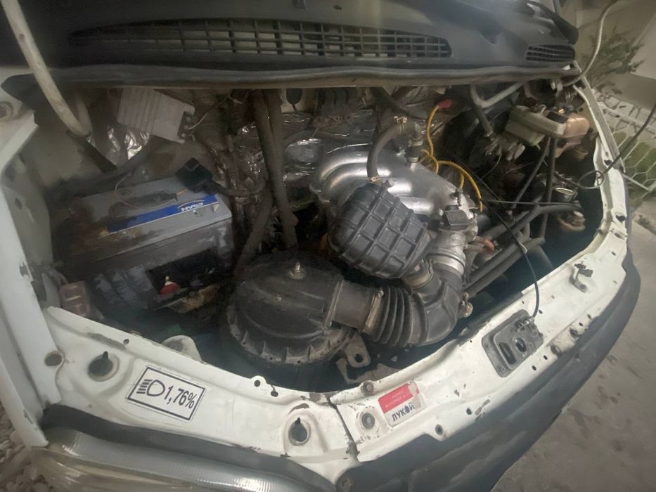 Gazel sotiladi. Yili 2013. Xalati. Yaxshi.