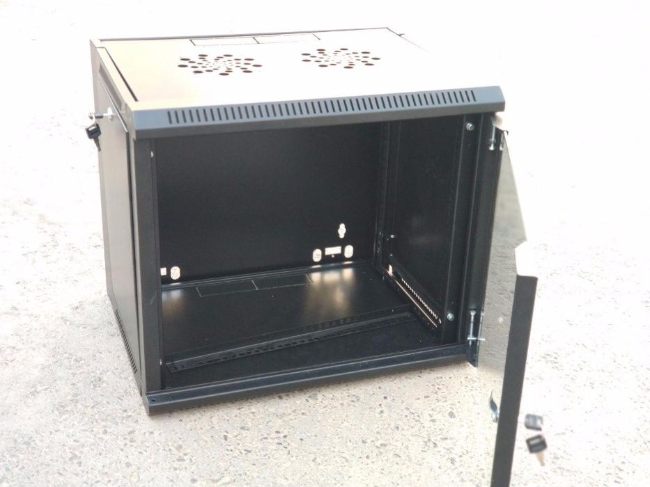 Серверный шкаф, телекоммуникационный, юнитовый 12 U настенный, офисный