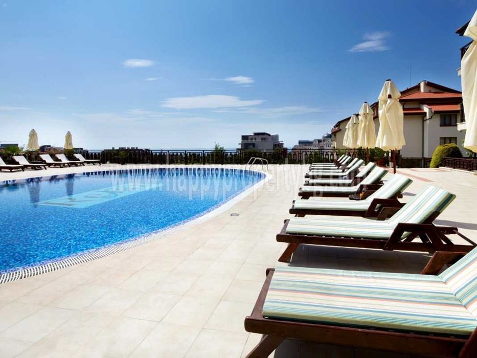 Продава се Едностаен апартамент в Свети Влас - 39 кв.м за 1142 €/кв.м - Снимка #1