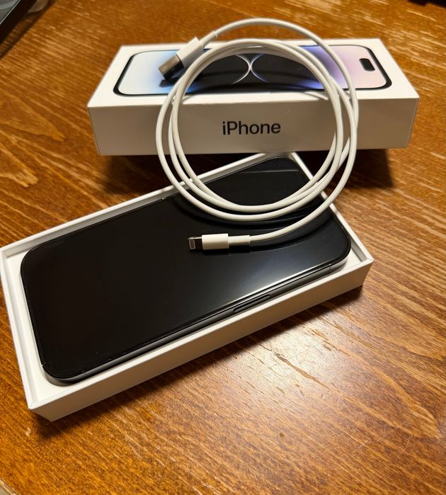 Продавам iPhone 14
