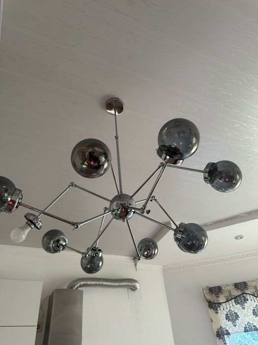 Штор и люстра сатылады