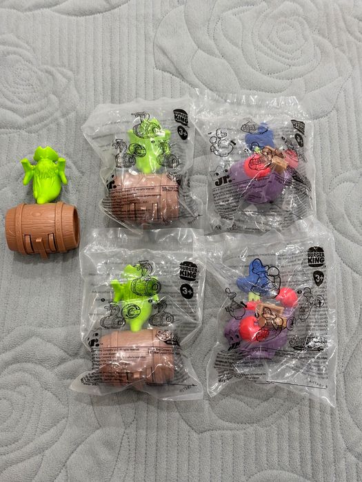 Игрушки по Спанчбобу из Burger king