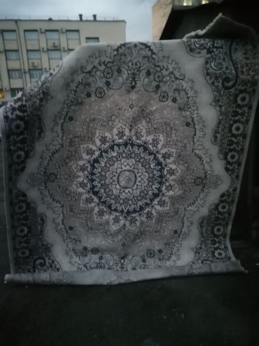 Продам хороший ковёр б. У