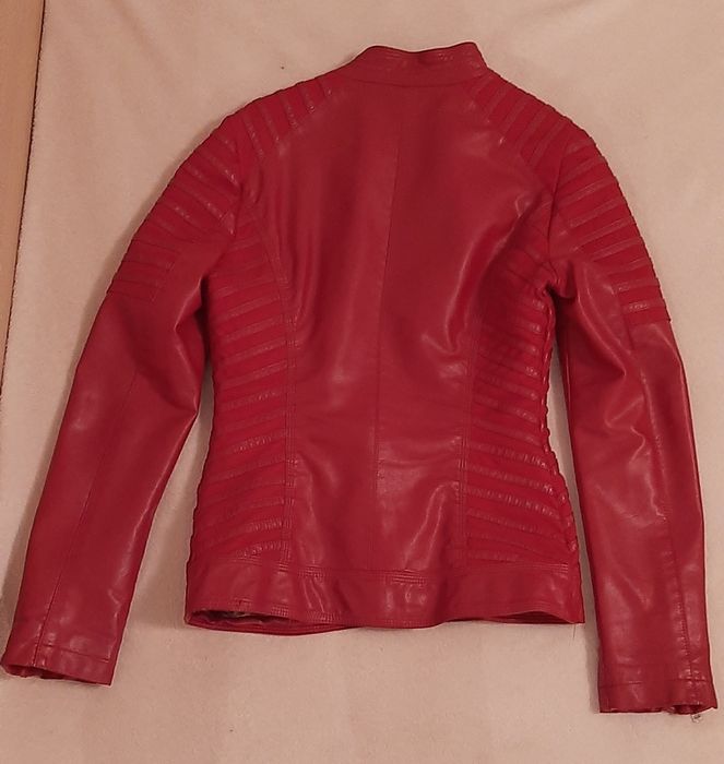 Дамски кожени и дънкови якета