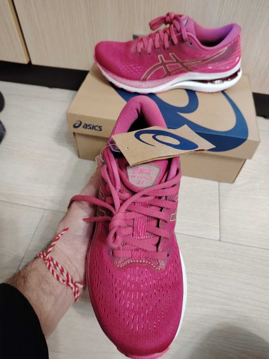 Asics GEL-KAYANO 28  39