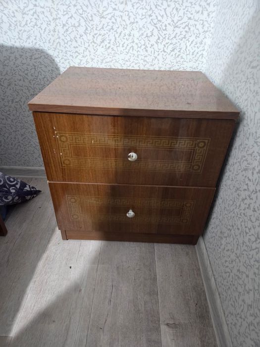 Продам спальный гарнитур недорого