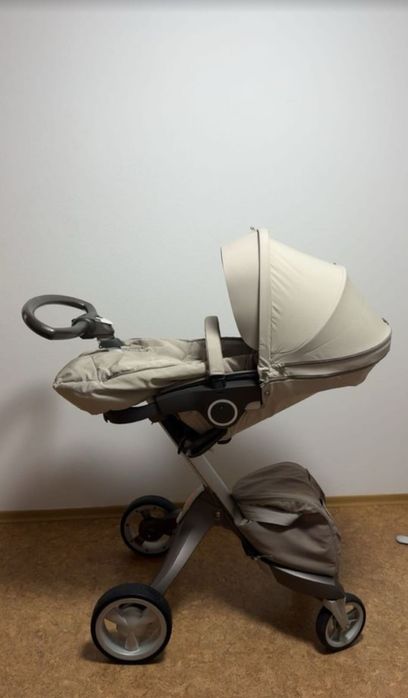 Cărucior Premium Stokke Xplory V4 Beige Melange - Stare Foarte Bună