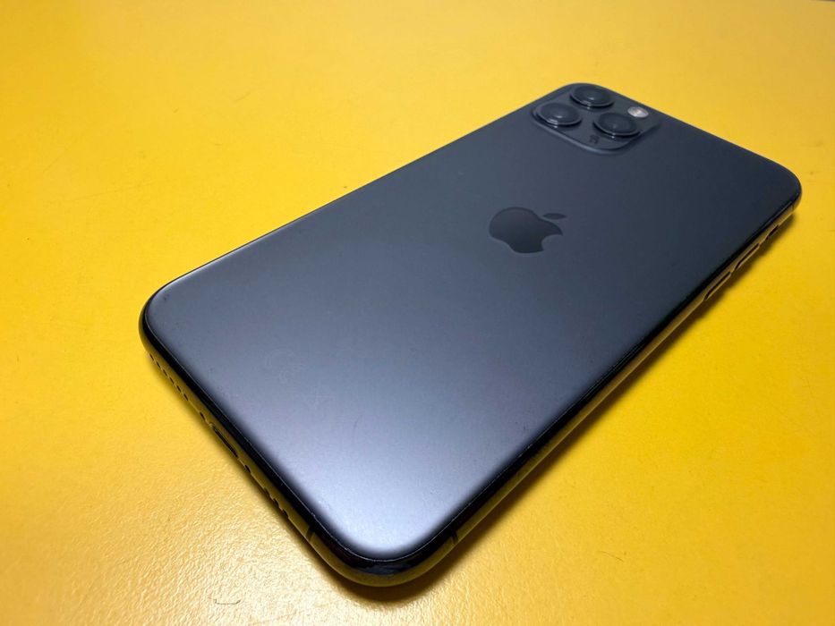 Смартфон Apple iPhone 11 Pro 64GB