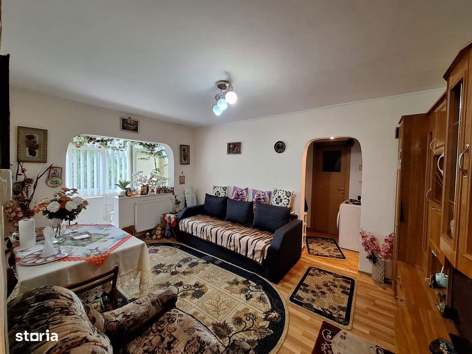 Apartament 2 camere semidecomandate parter,zona Mioritei
