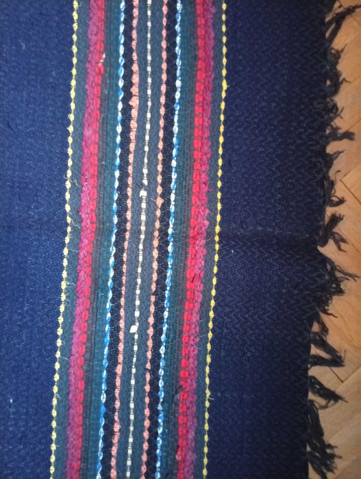 Продавам ръчно тъкана черга