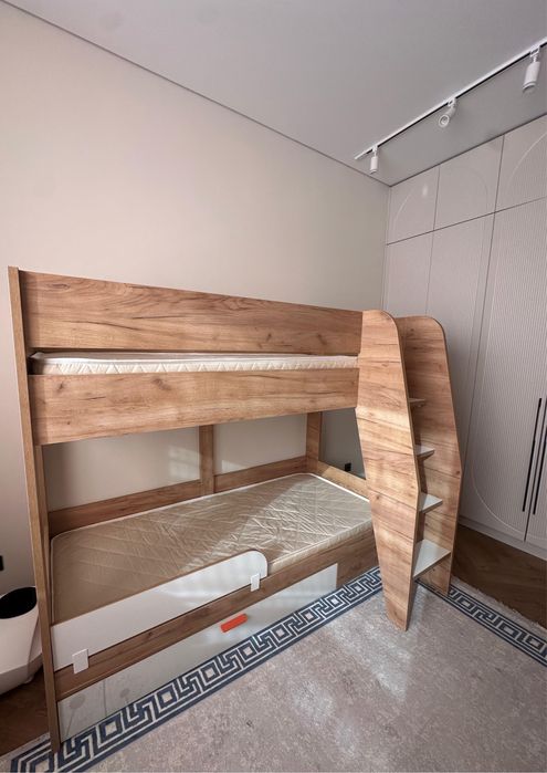 Двухярусная кровать