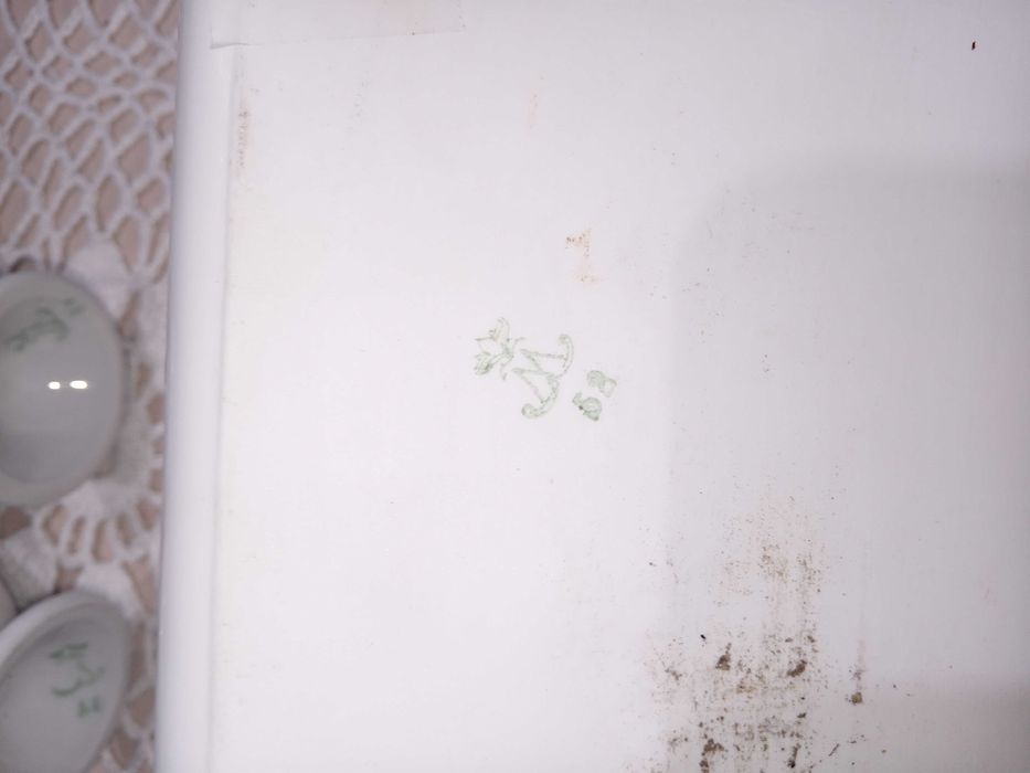 Комплект коктиери и солнички с подносче.Маркировка.