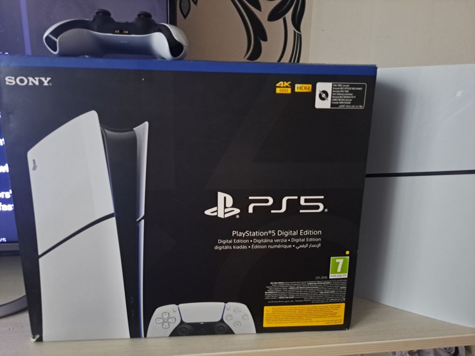 Playstation 5 Slim ,  PS5 , 1TB , 1 Controller