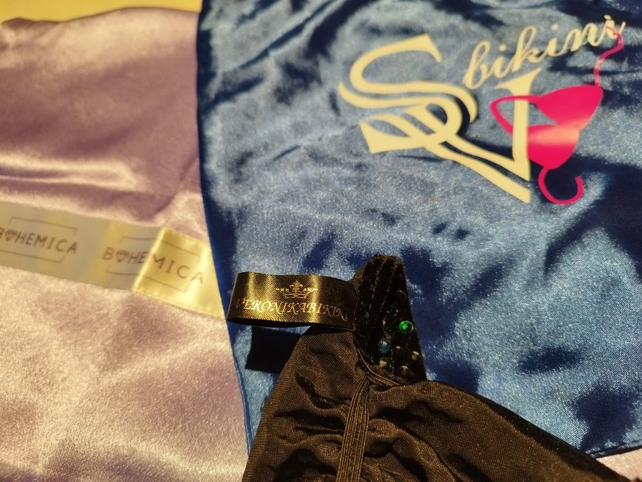 IFBB състезателни бикини/бански ( руски )