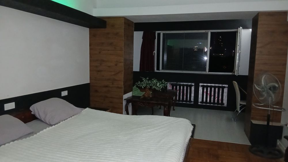 Сдам в аренду 1 комнату в 3-х комн. квартире в р-не м.Космонавтов.