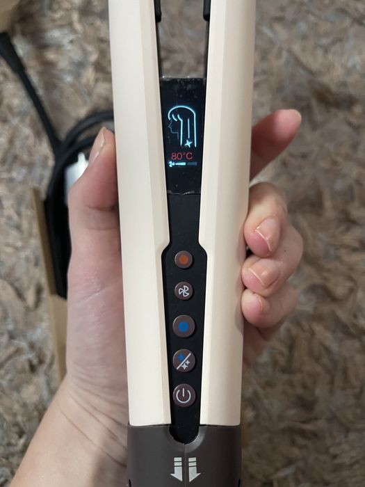 Dyson Airstrait straightener - nou