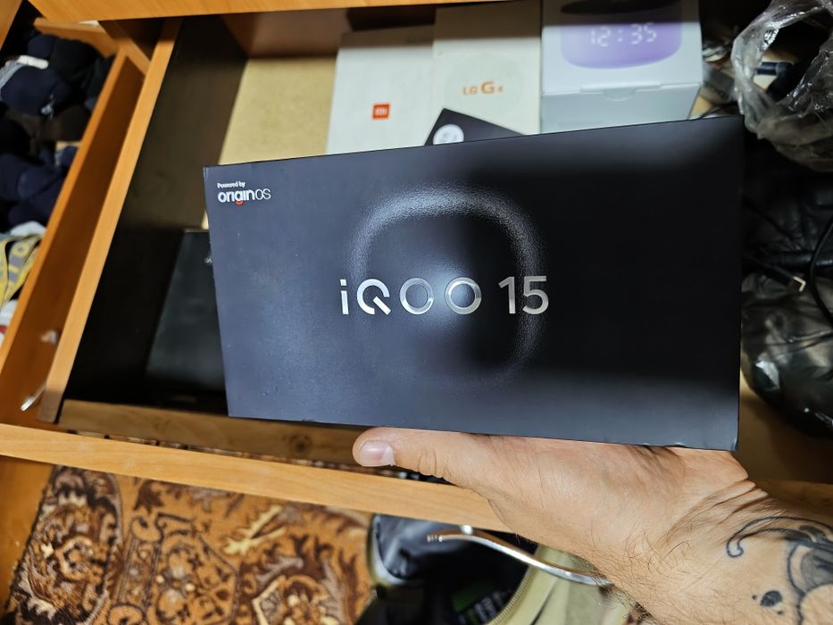 Iqoo 15 16/512 верефецирован
