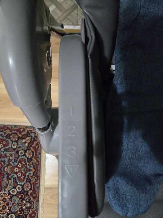 Детский стул ( стол трансформер)