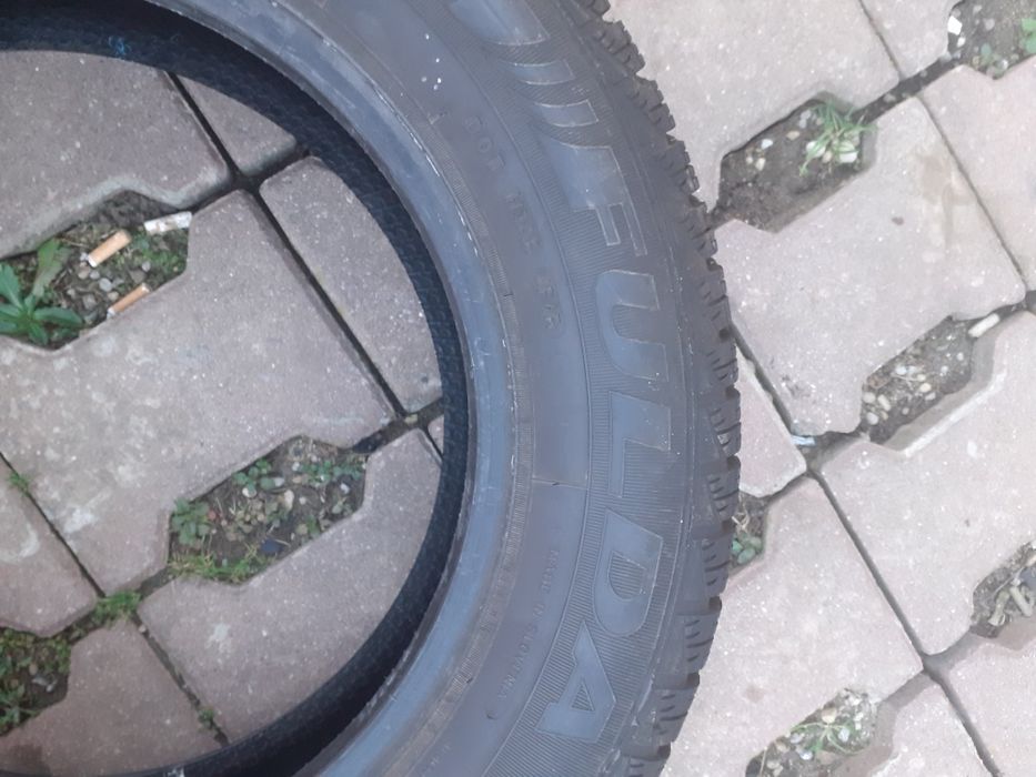 Anvelopa de iarnă 196/65/15 M+S impecabilă