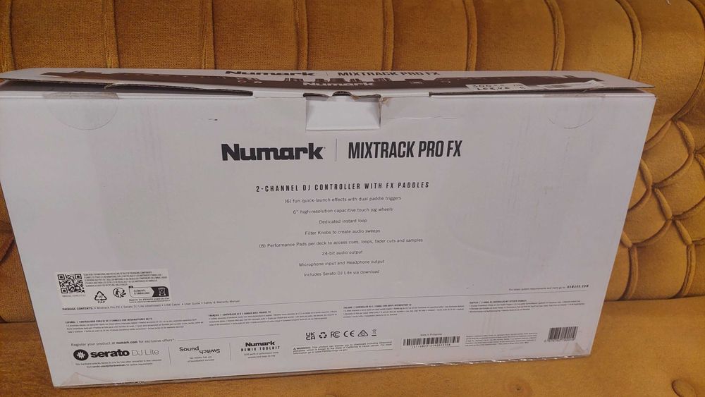 Numark Mixtrack PRO FX