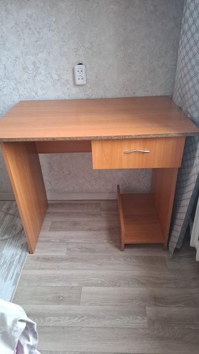 Стол круглый продам