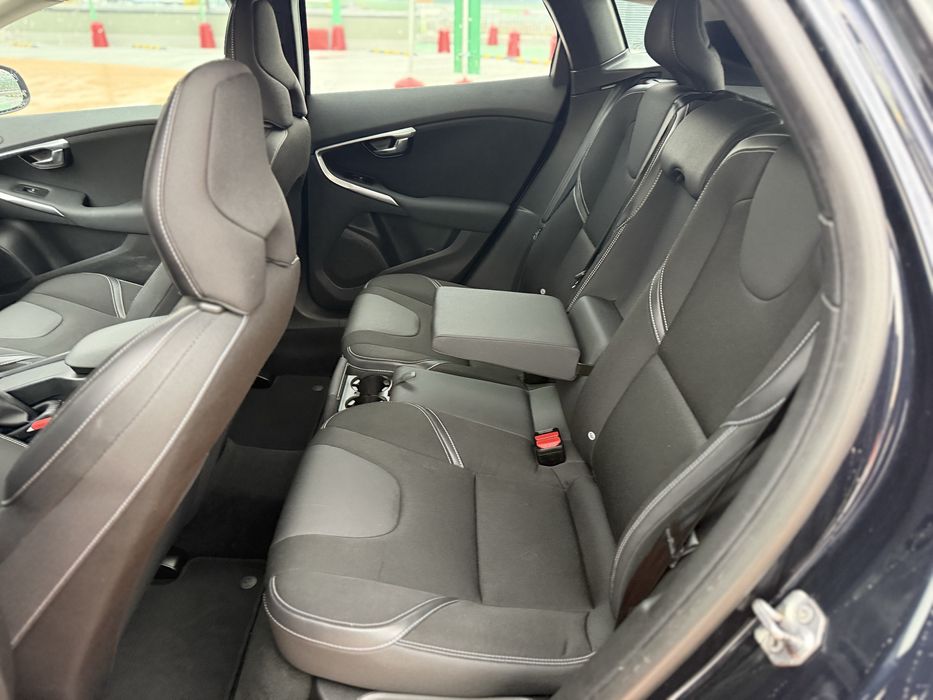 VOLVO V40 2016 , 2.0 120CP/NAVI/LED/JANTE/GARANTIE 1 AN / Rate avans 0