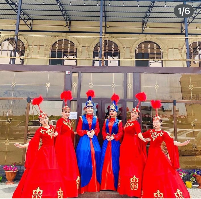 Продам платья для выступления на тоях