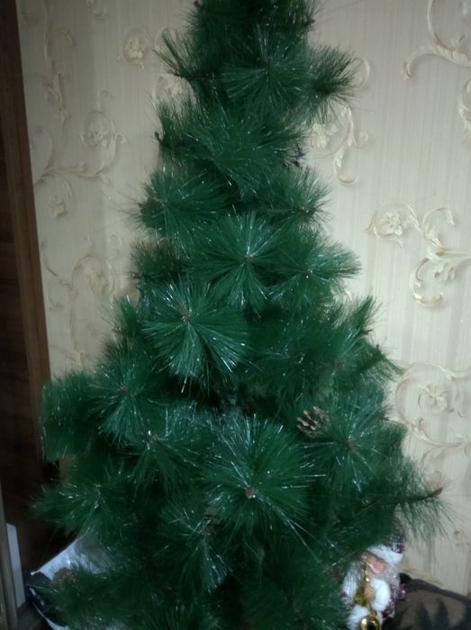 Ёлка искусственная