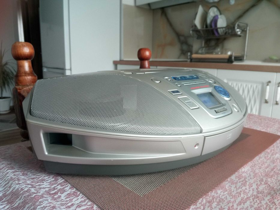 Радиокасетофон+CD- Панасоник.