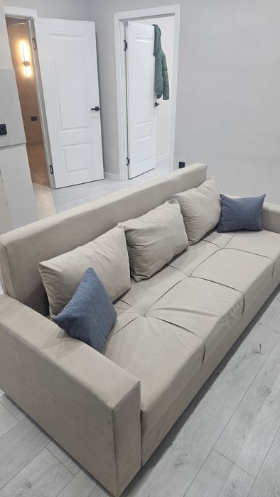 Срочно продам новый диван