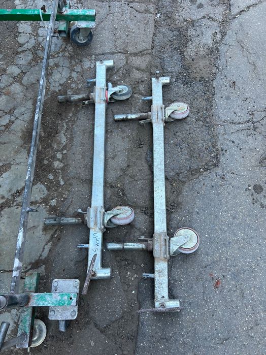 Schelă de construcții - 2 diferite