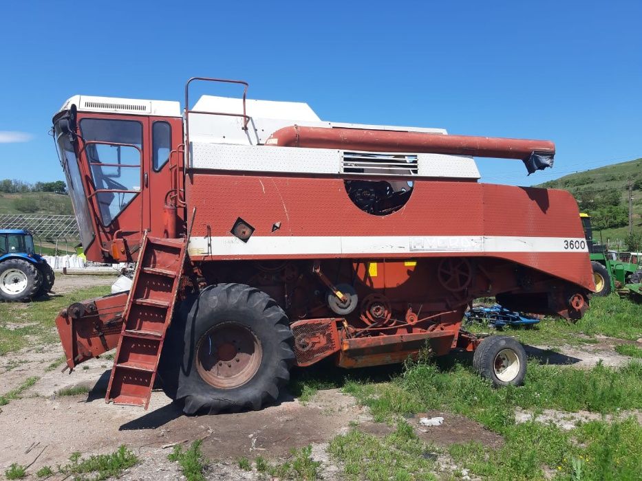 Dezmembram combina Laverda 3600 — poza 3
