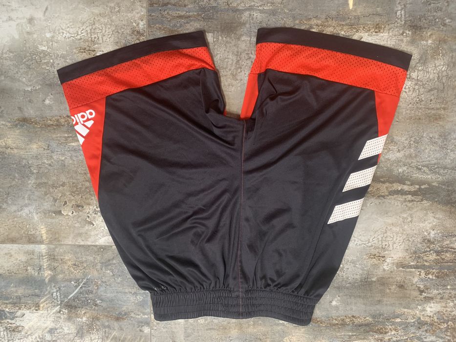 Pantaloni scurti Adidas