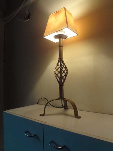Стилна винтидж лампа