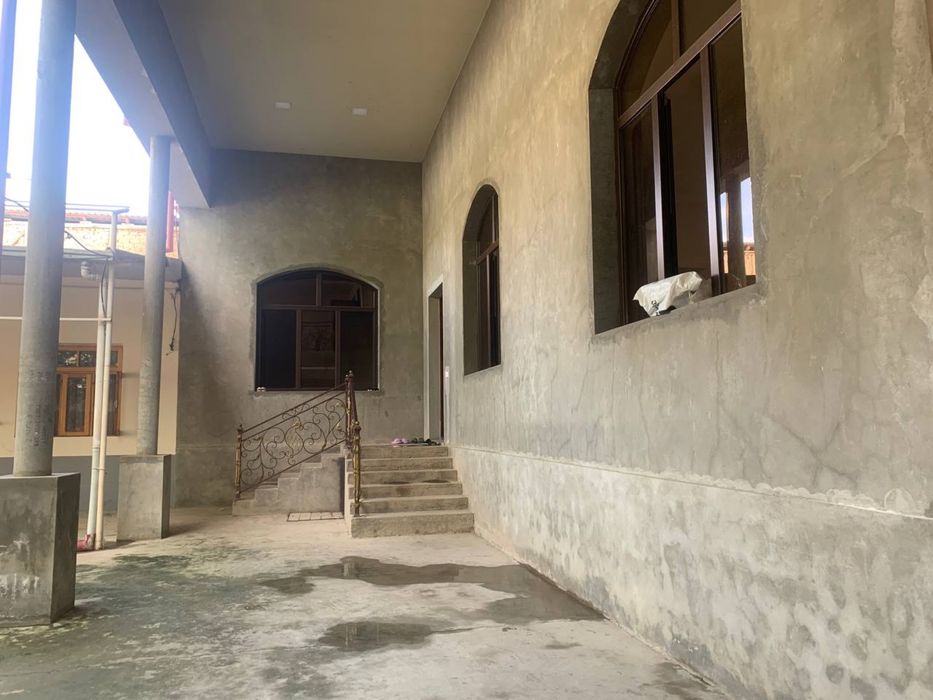 Куксарой эски 16 йиллик Чигатой махаллада файзли хонадон сотилади.