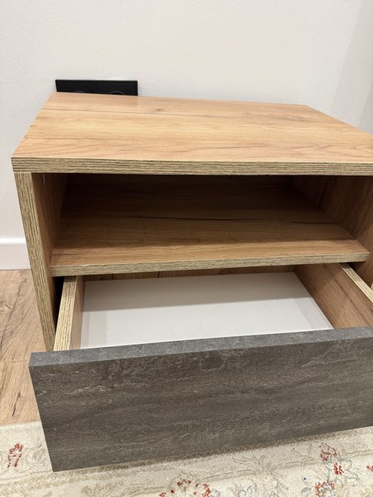 Продам срочно прикроватную тумбу!