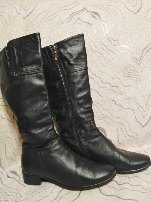 Продам осенние сапоги