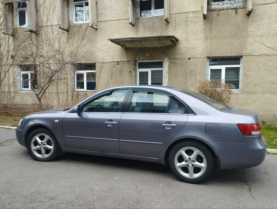Продается автомобиль HYUNDAI SONATA 2005 год