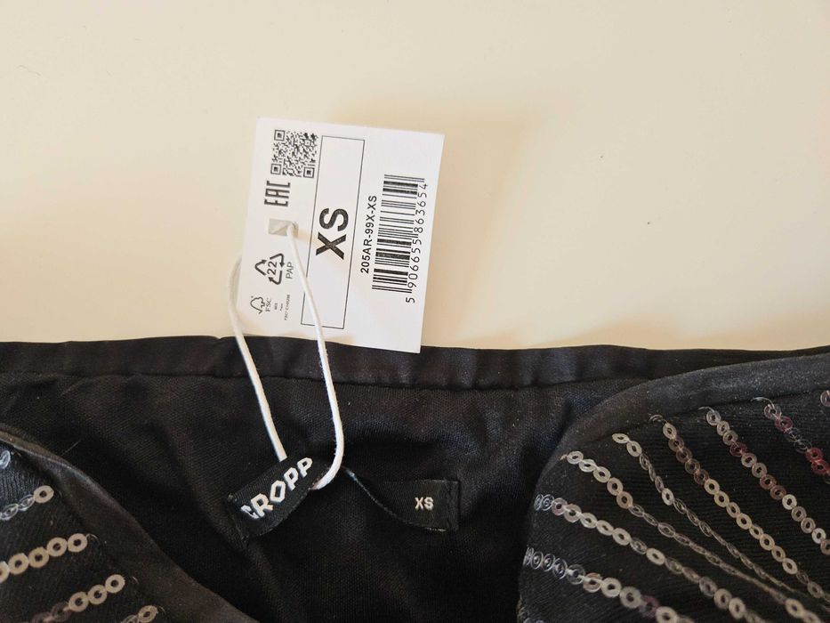 Чисто нов топ Cropp