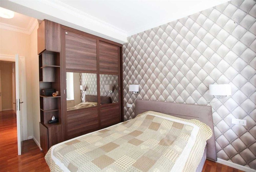 Дава се под наем Двустаен апартамент в Бургас, Възраждане - 68 кв.м за 204 € - Снимка #1